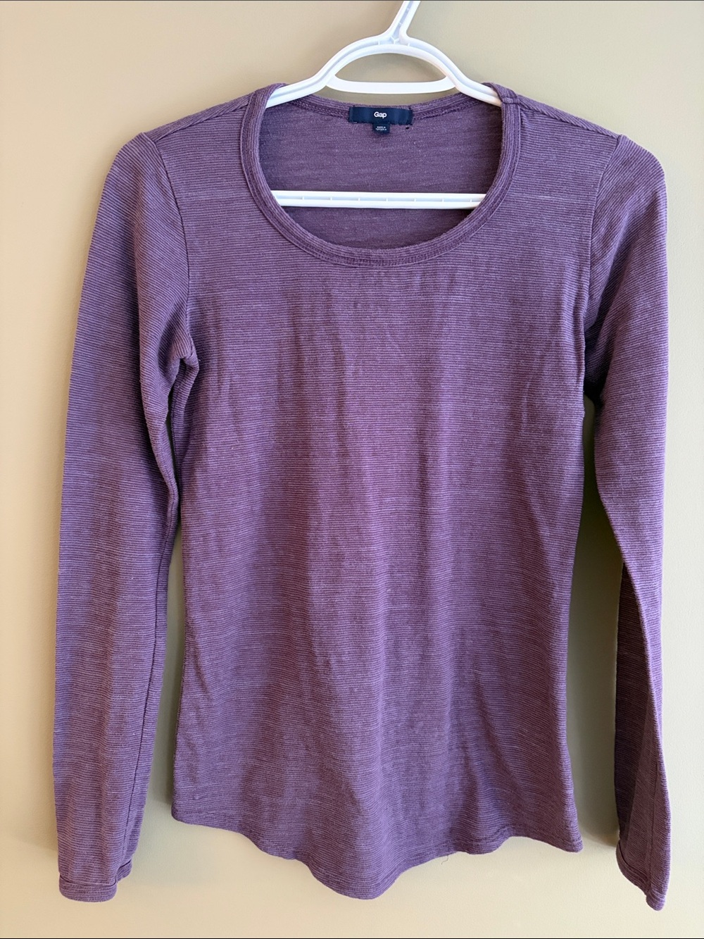 GAP Long Sleeve Crewneck Top - Purple size XS